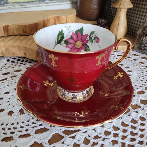 WINDSOR - Vintage Burgundy Red & Gold Porcelain Tea Cup - Picture 1 of 12
